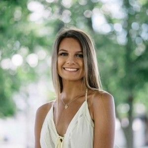 Meet your Posher, Brooke